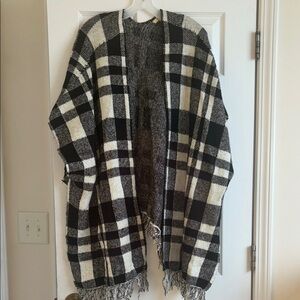 Black and White Plaid Shawl
